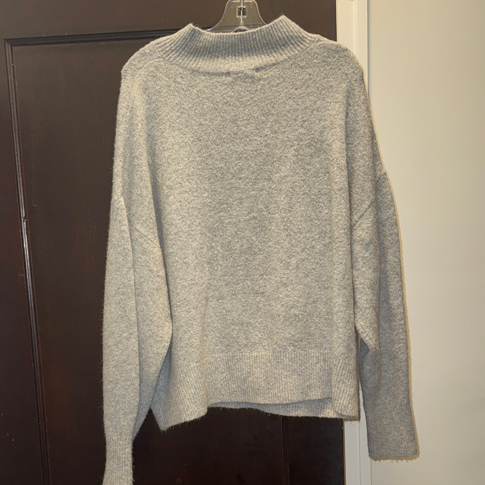 H&M Light Gray Sweater - Picture 3 of 3